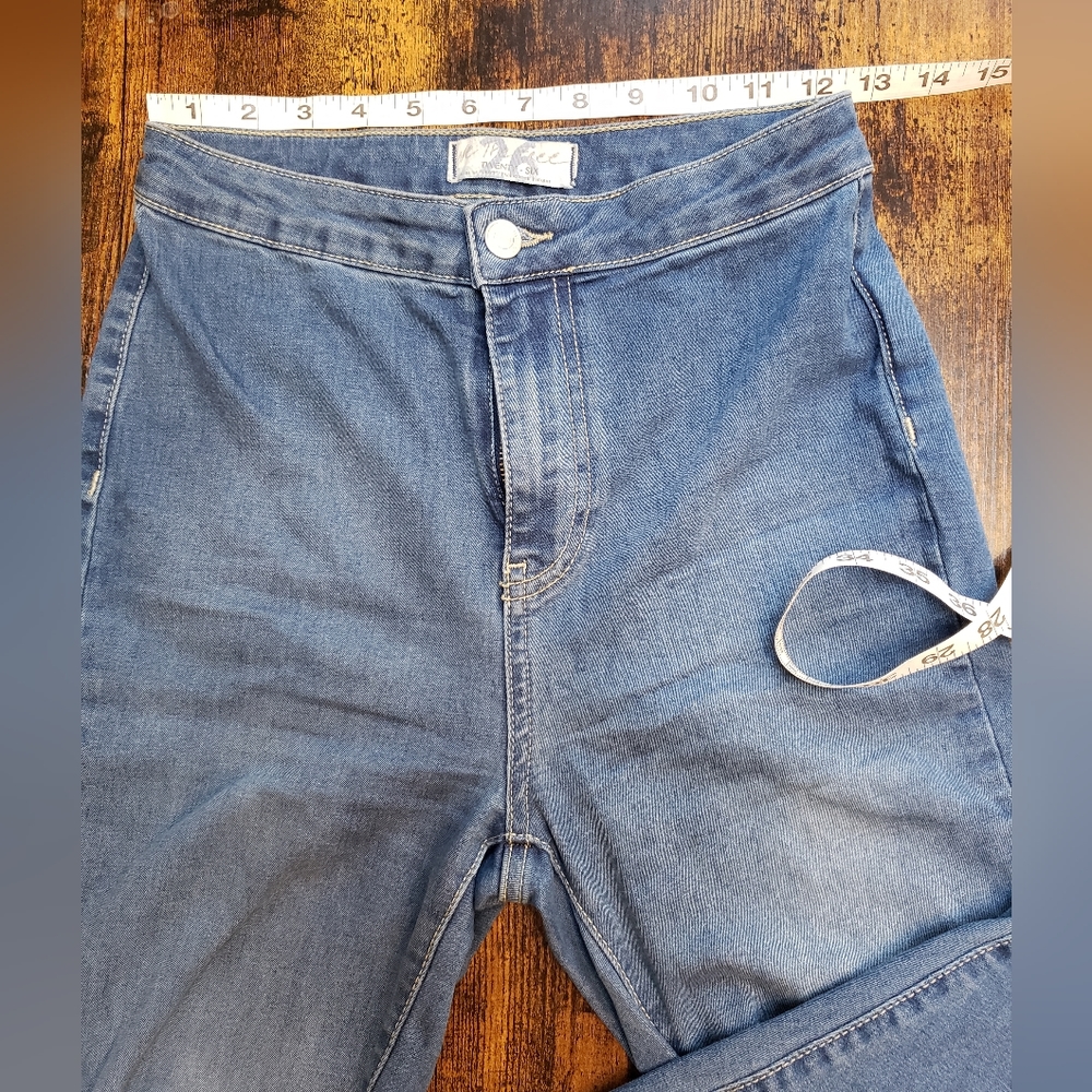 Free People 25x36 TALL custom, high rise, mid wash, bell bottoms, vintage, - Picture 6 of 14